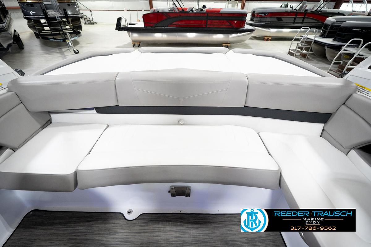 Used 2020 Four Winns MT H210