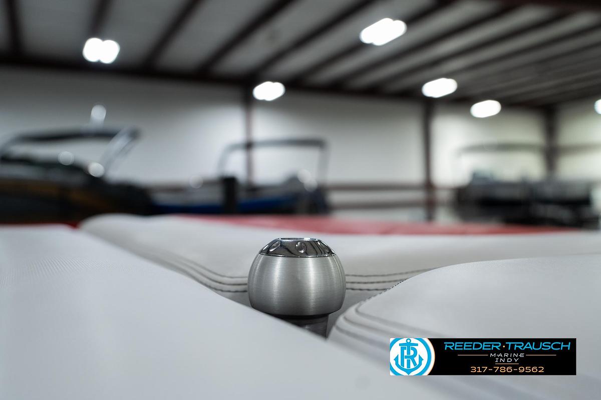 Used 2017 Malibu 25 LSV