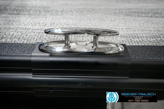 2025 Bennington 24 MFB