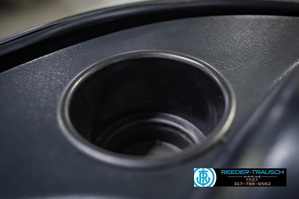 Used 2022 Lund 1875 Impact