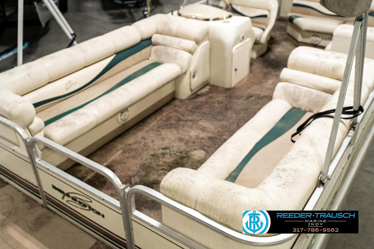 Used 2000 Bennington 2275 LX