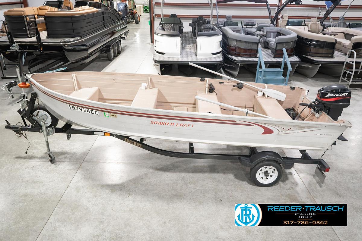Used 2004 Smoker Craft Voyager