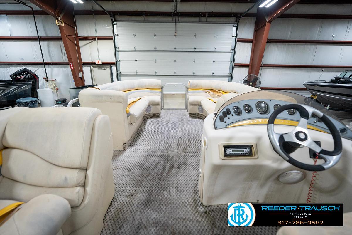 Used 2005 Bennington 2050 RL