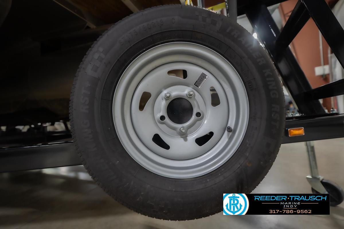 Used 2024 Bennington 23 LSB