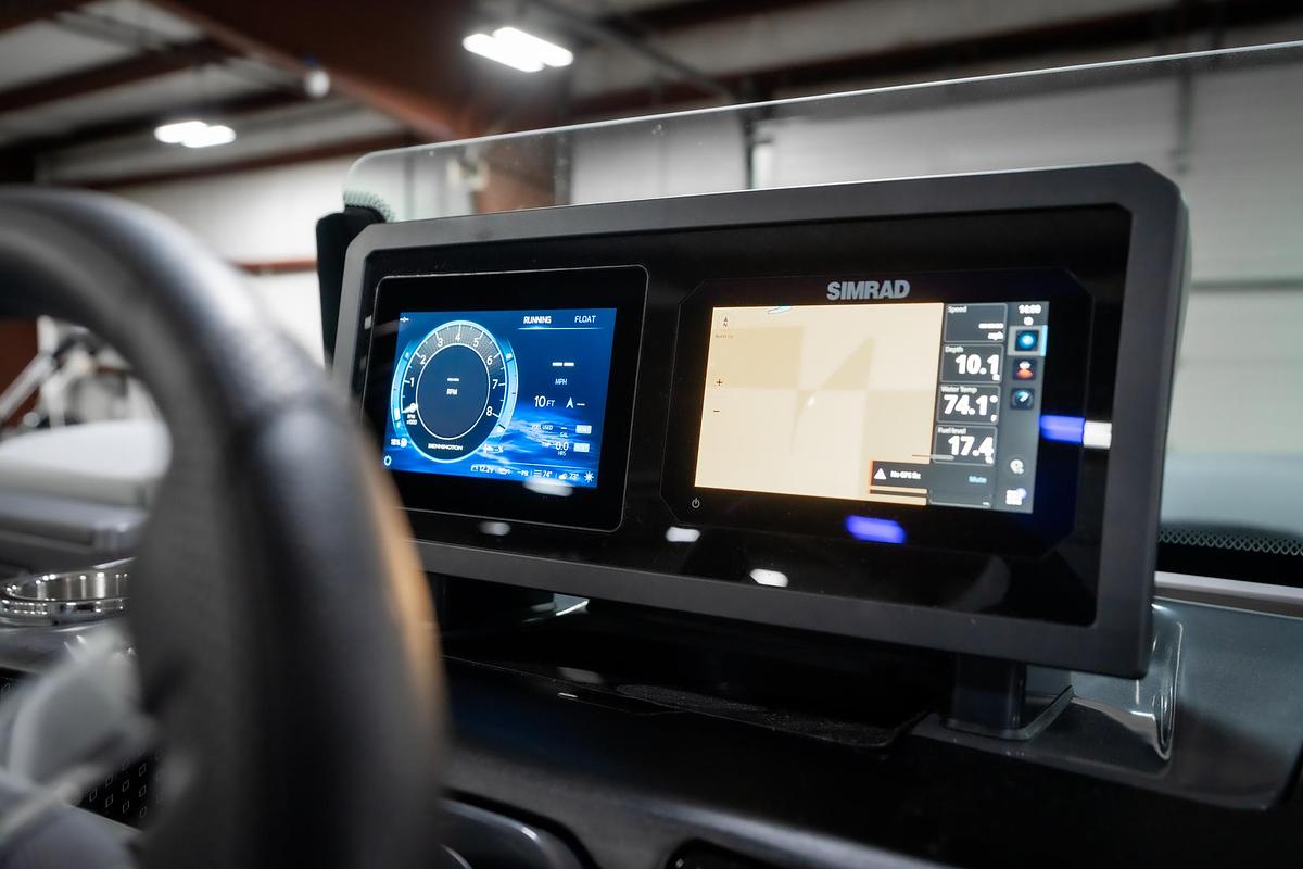 2025 Bennington 24 MSB