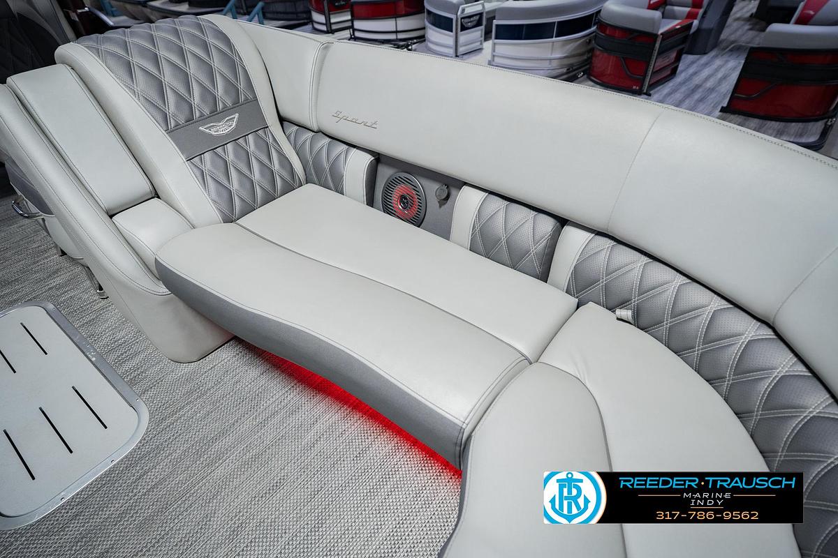 Used 2022 Bennington 23 QXFBA