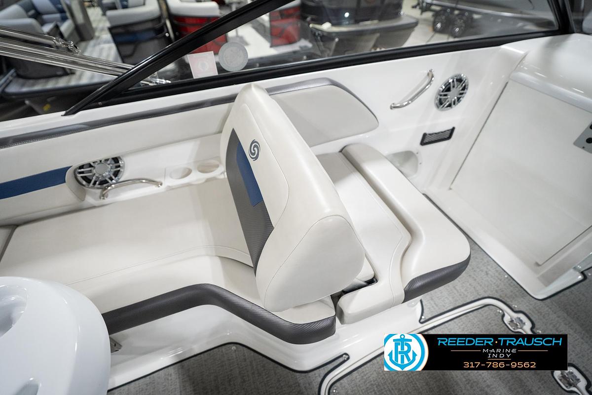 Used 2022 Hurricane 235RD