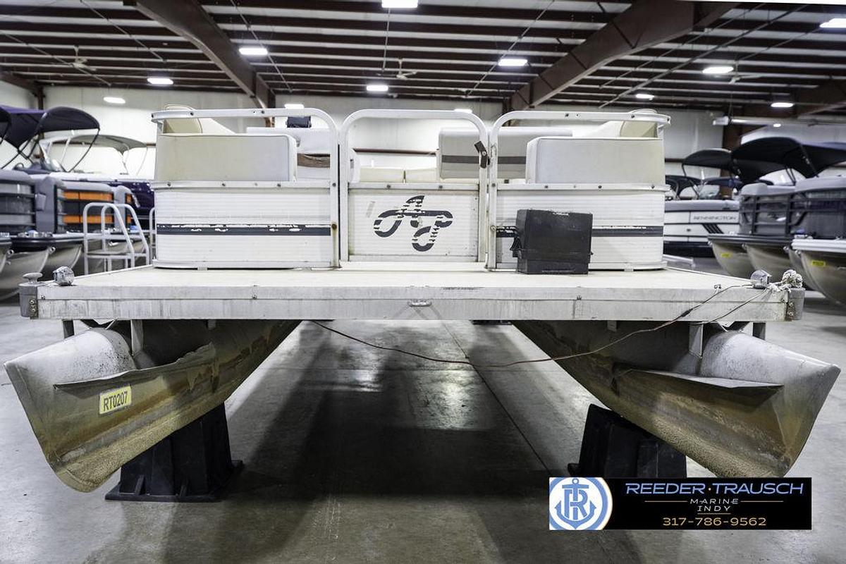 Used 1985 Godfrey Aqua Patio