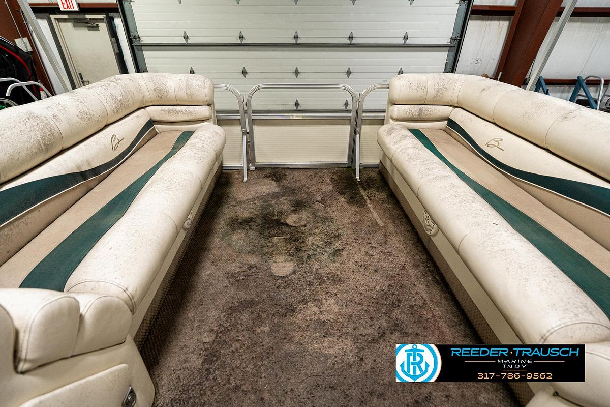 Used 2000 Bennington 2275 LX