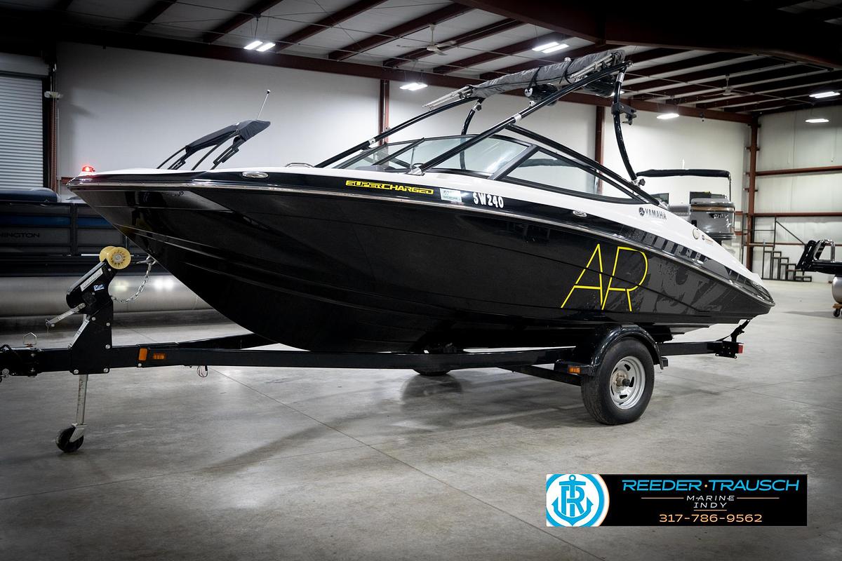 Used 2015 Yamaha AR192