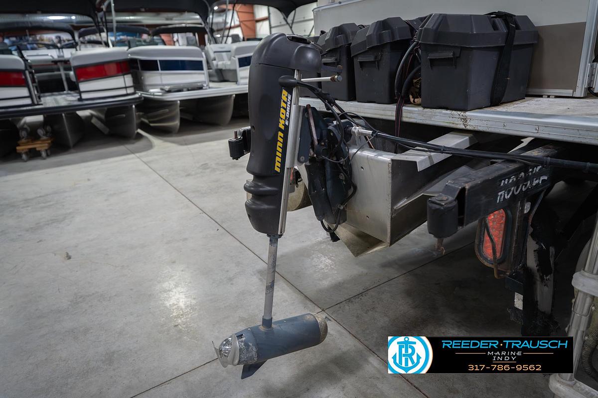 Used 2009 Sylvan 818 Mirage Fish