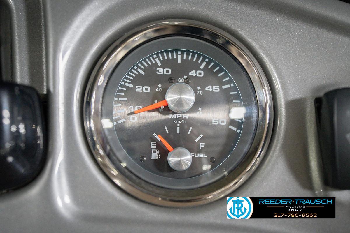 Used 2020 Sun Tracker Party Barge 24 DLX