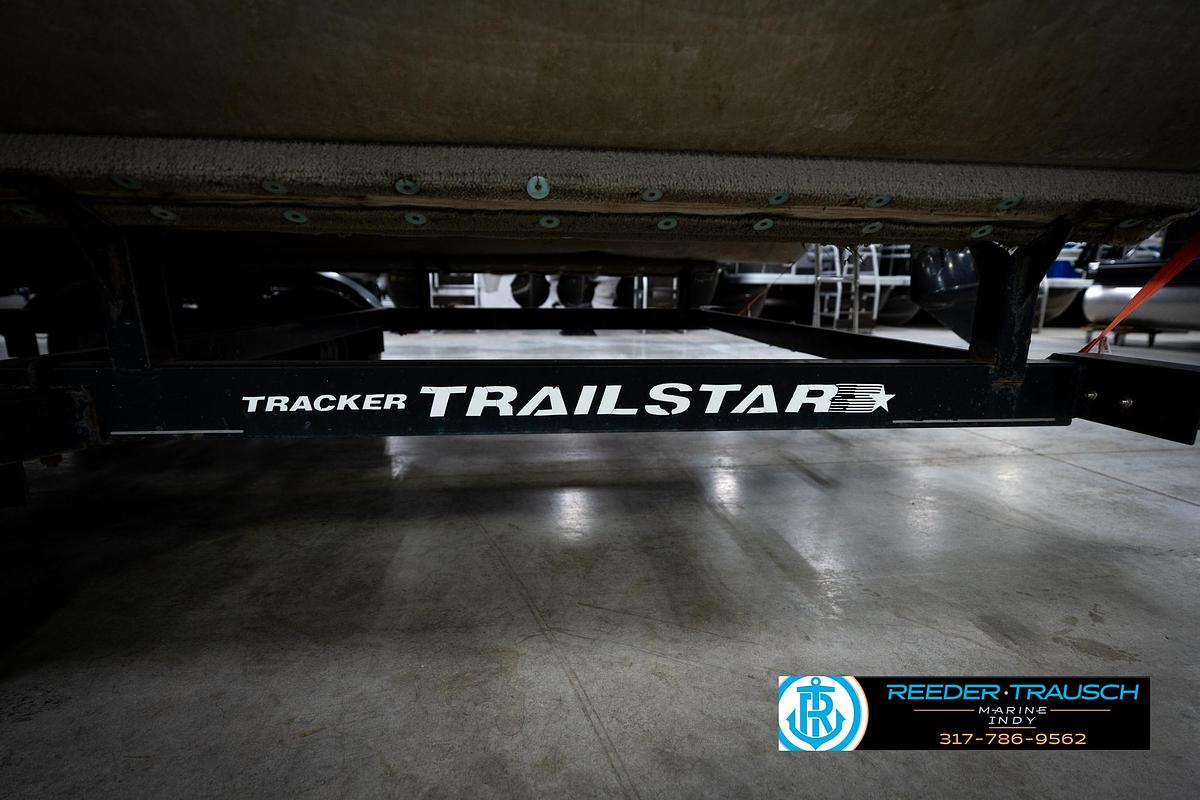 Used 1996 Suntracker Party Barge 24