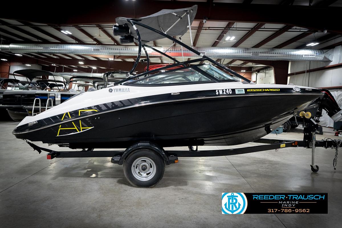 Used 2015 Yamaha AR192