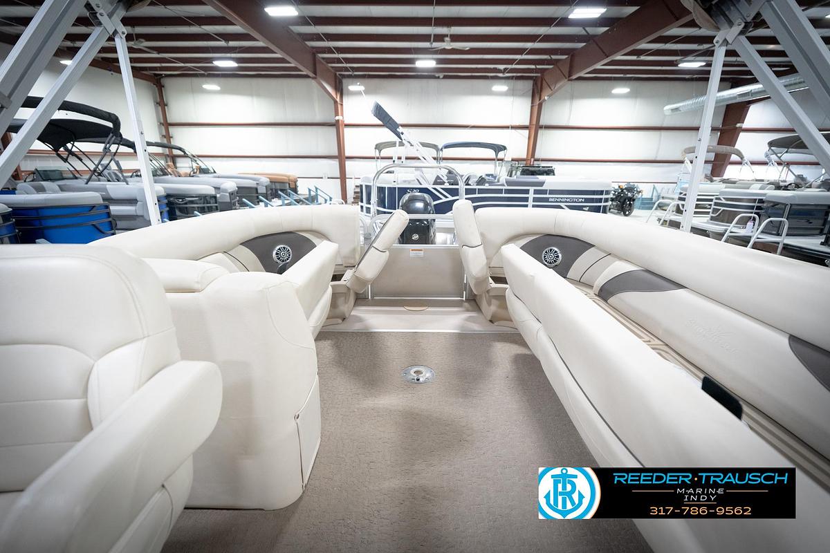 Used 2014 SunChaser Classic 8522 Lounger