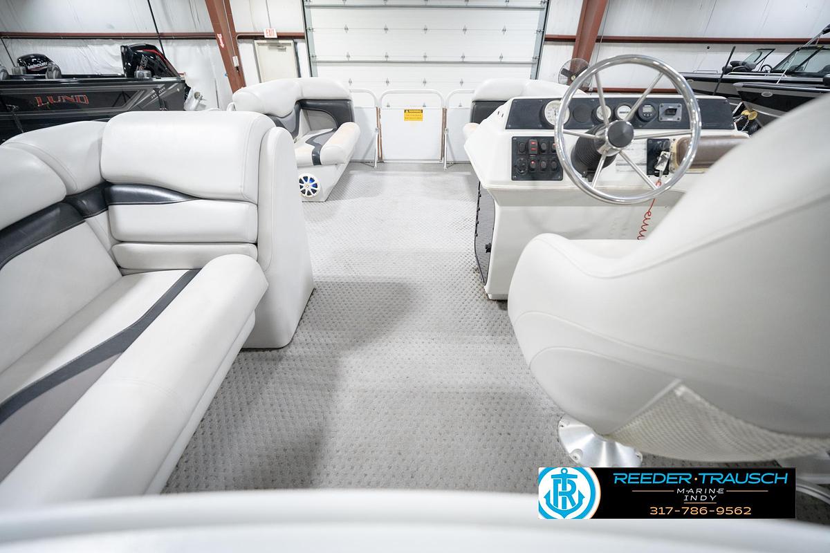 Used 1991 Godfrey Sanpan SP 2200