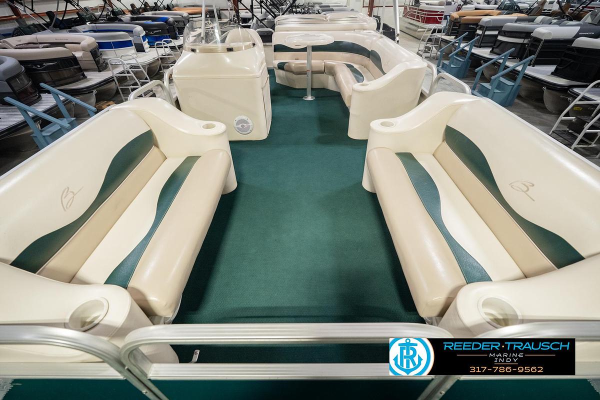 Used 2000 Bennington 227L