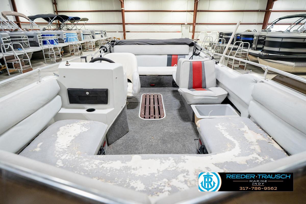 Used 1987 Hurricane 17 Deck Boat