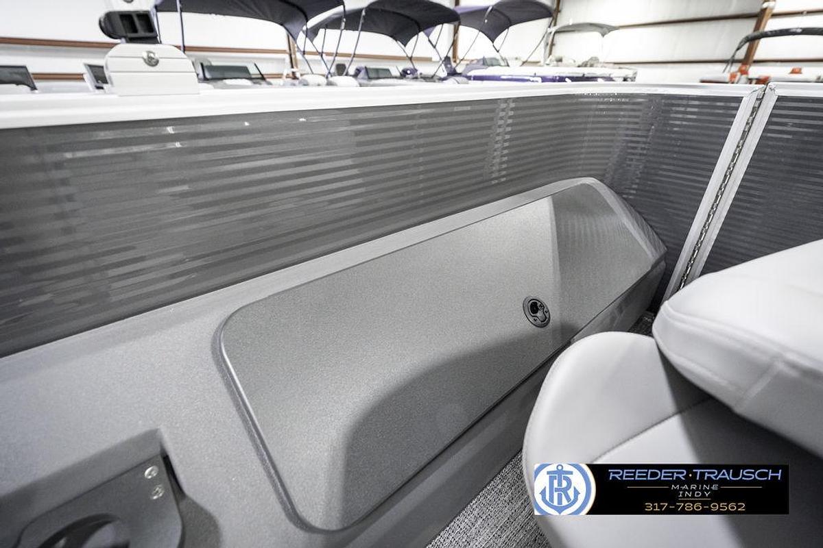 2025 Bennington 21 SS