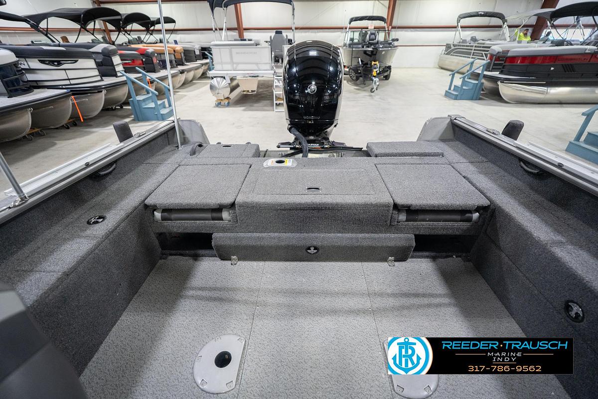 Used 2023 Lund 1875 Impact XS