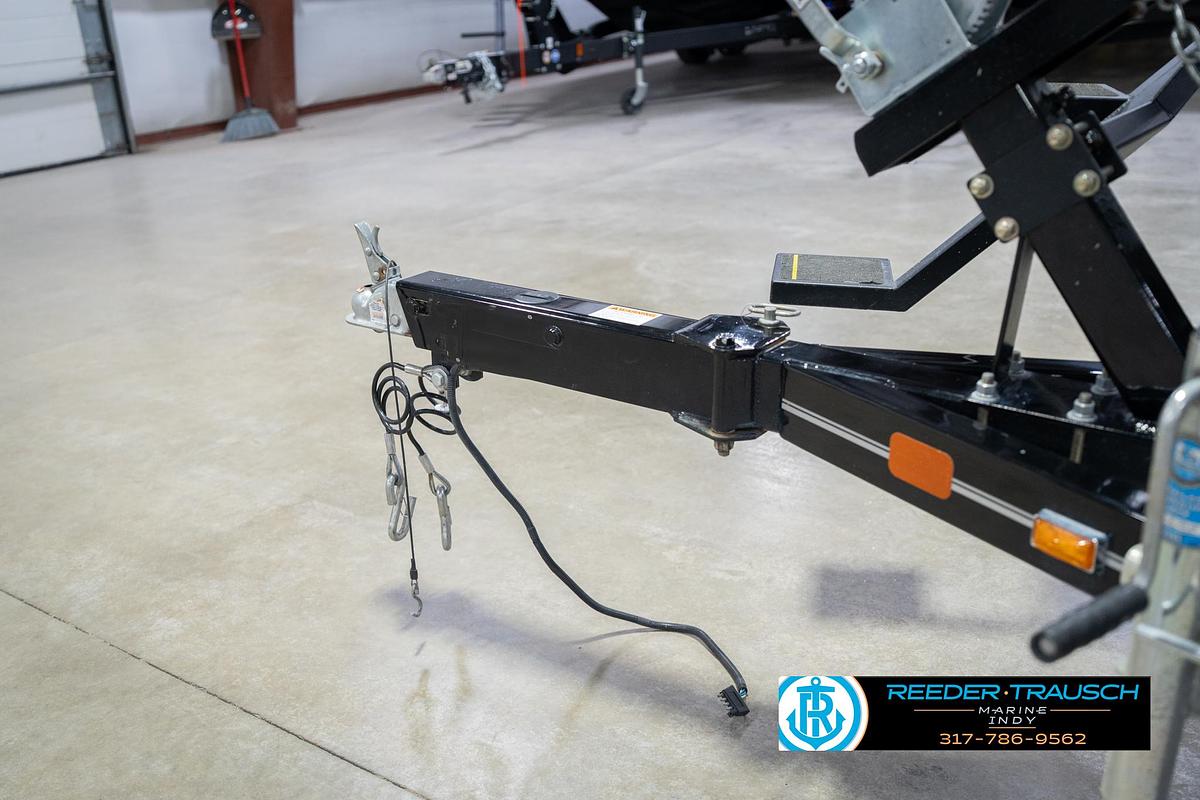 Used 2023 Lund 1875 Impact XS