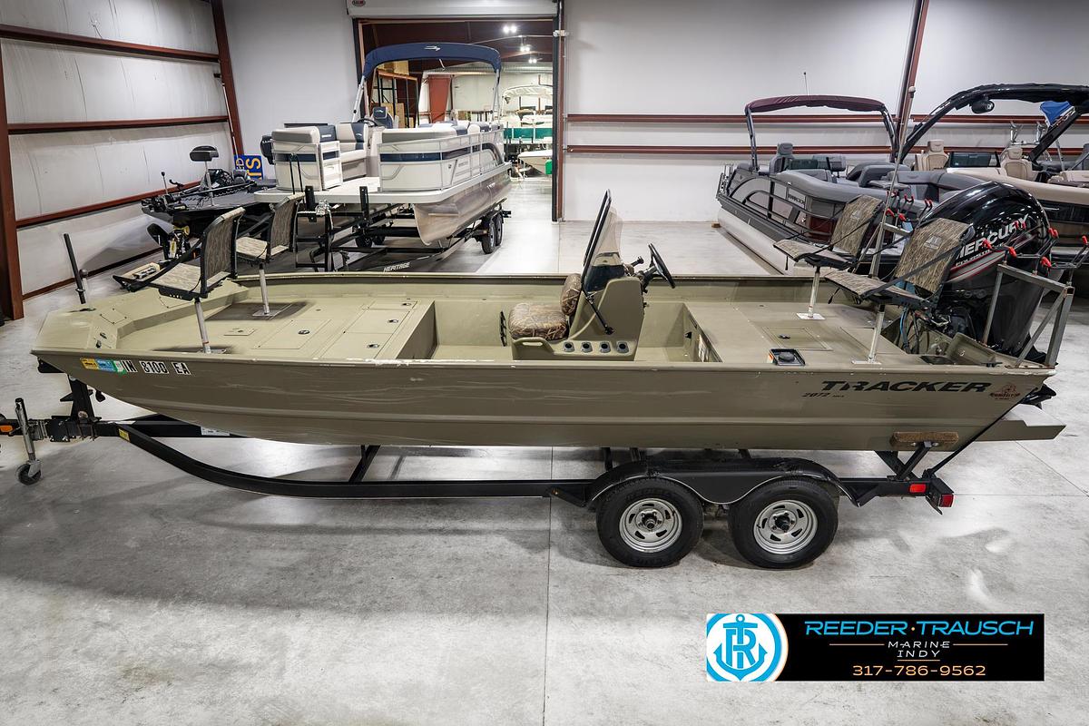 Used 2018 Tracker 2072 CC