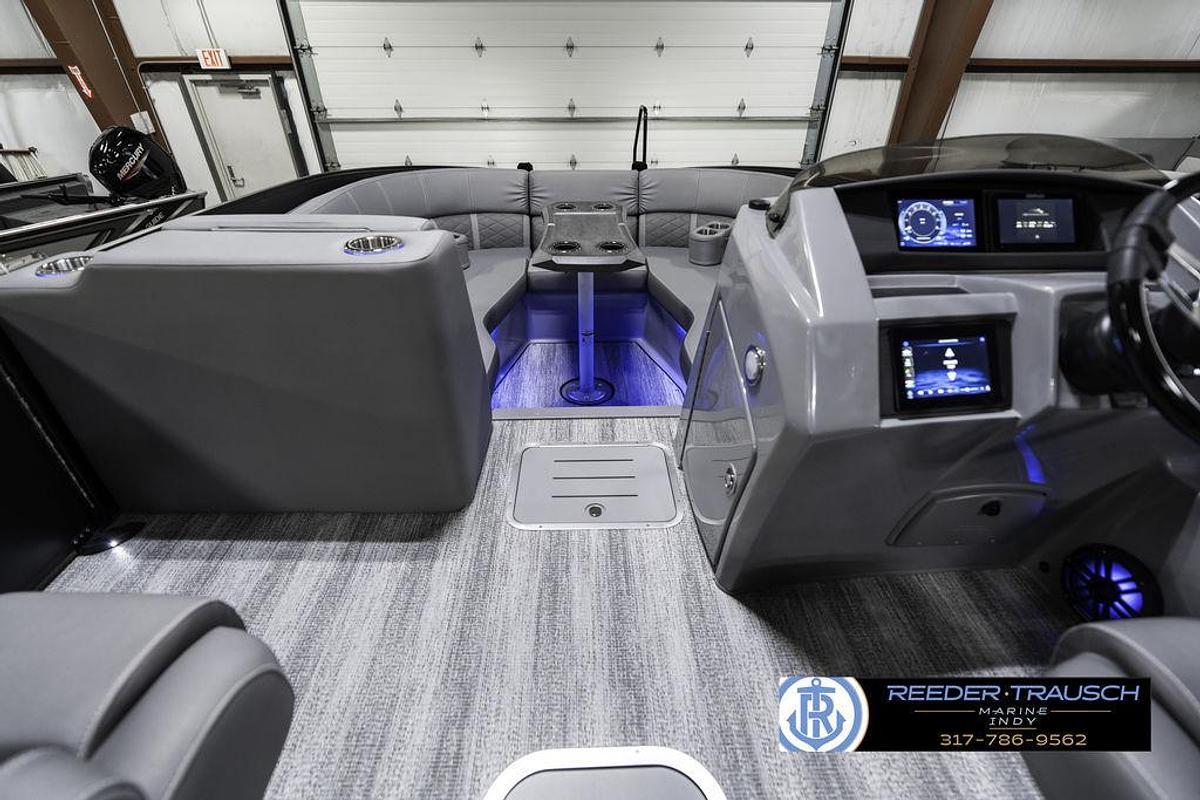 2025 Bennington 23 LTSB