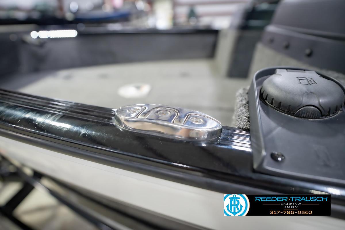 Used 2022 Lund 1875 Impact