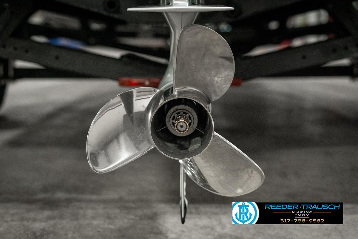 2026 Lund 1875 Pro V Bass