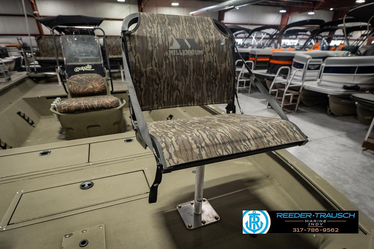 Used 2018 Tracker 2072 CC