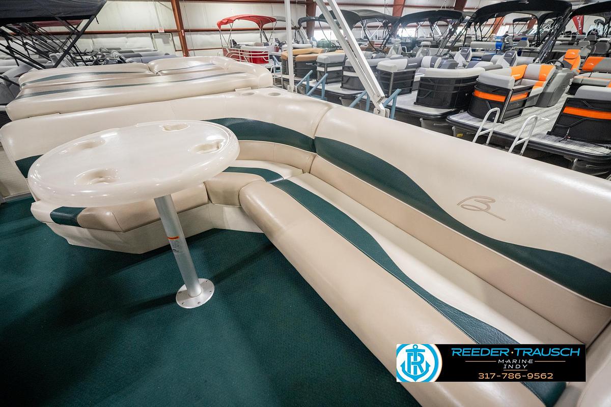 Used 2000 Bennington 227L