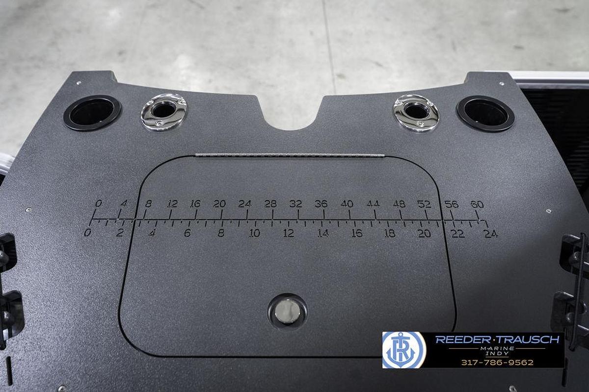 2025 Bennington 21 SS