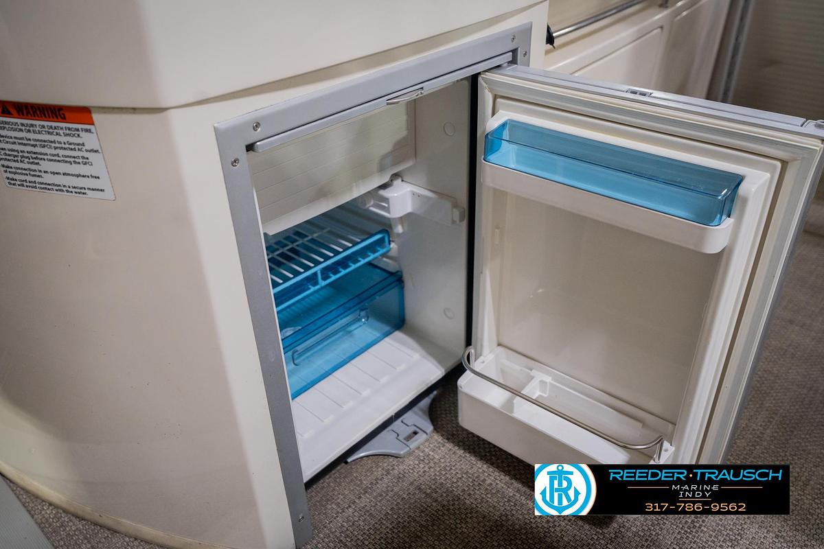 Used 2013 Bennington 2550 RBR