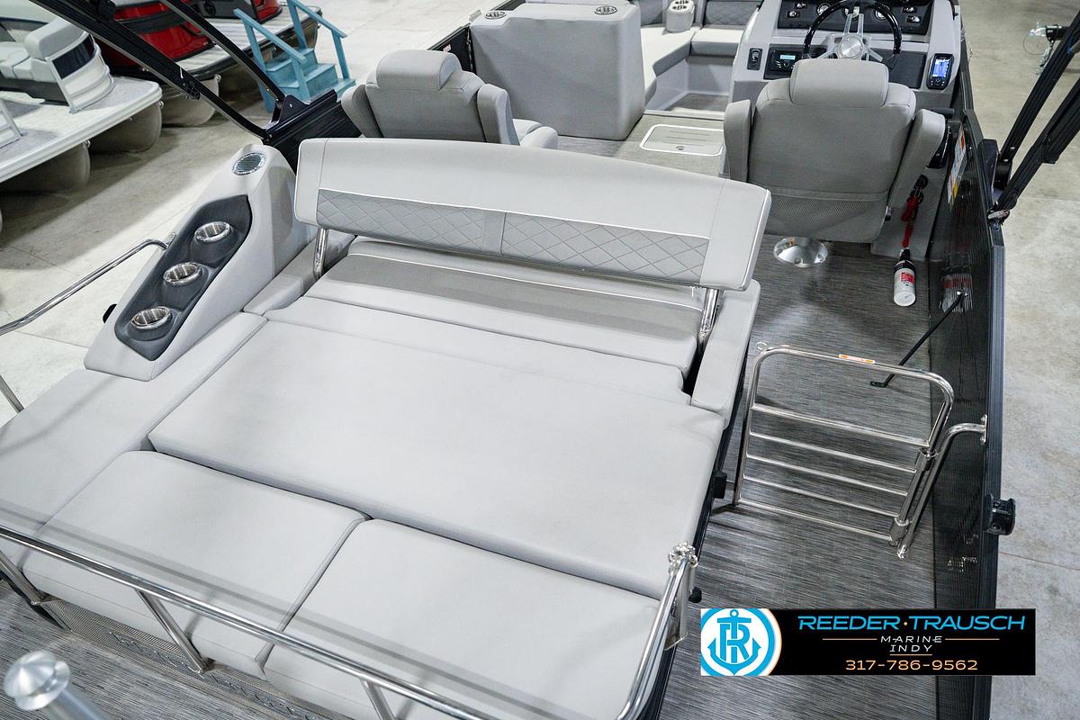 Used 2022 Bennington 23 LTSB