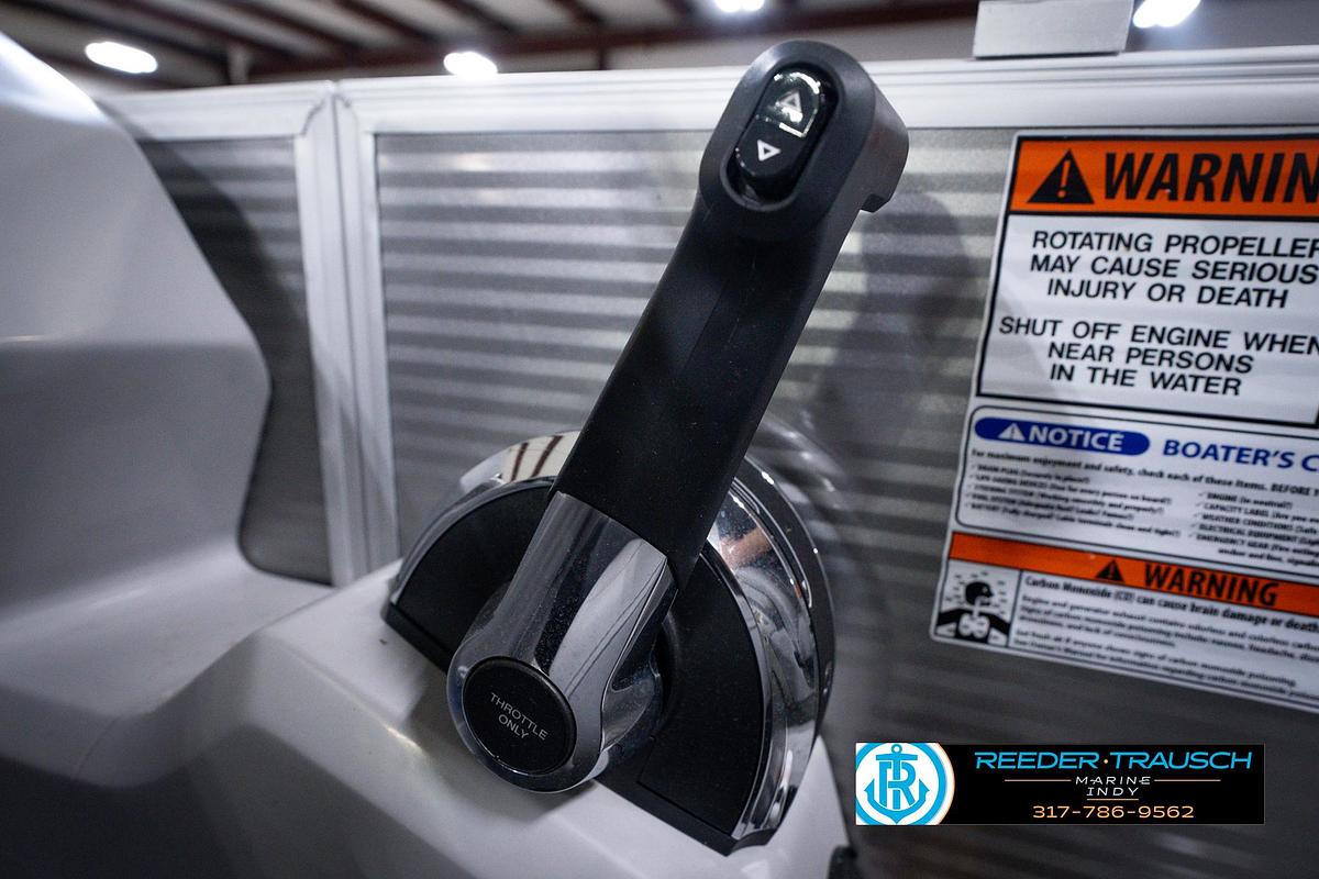 Used 2023 Bennington 23 SXSR