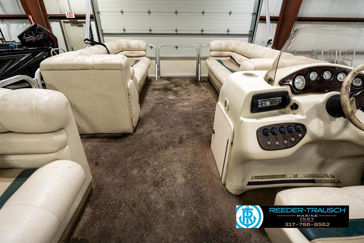 Used 2000 Bennington 2275 LX