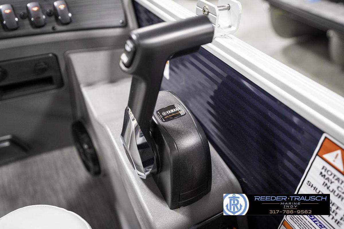 2025 Bennington 22 SSR