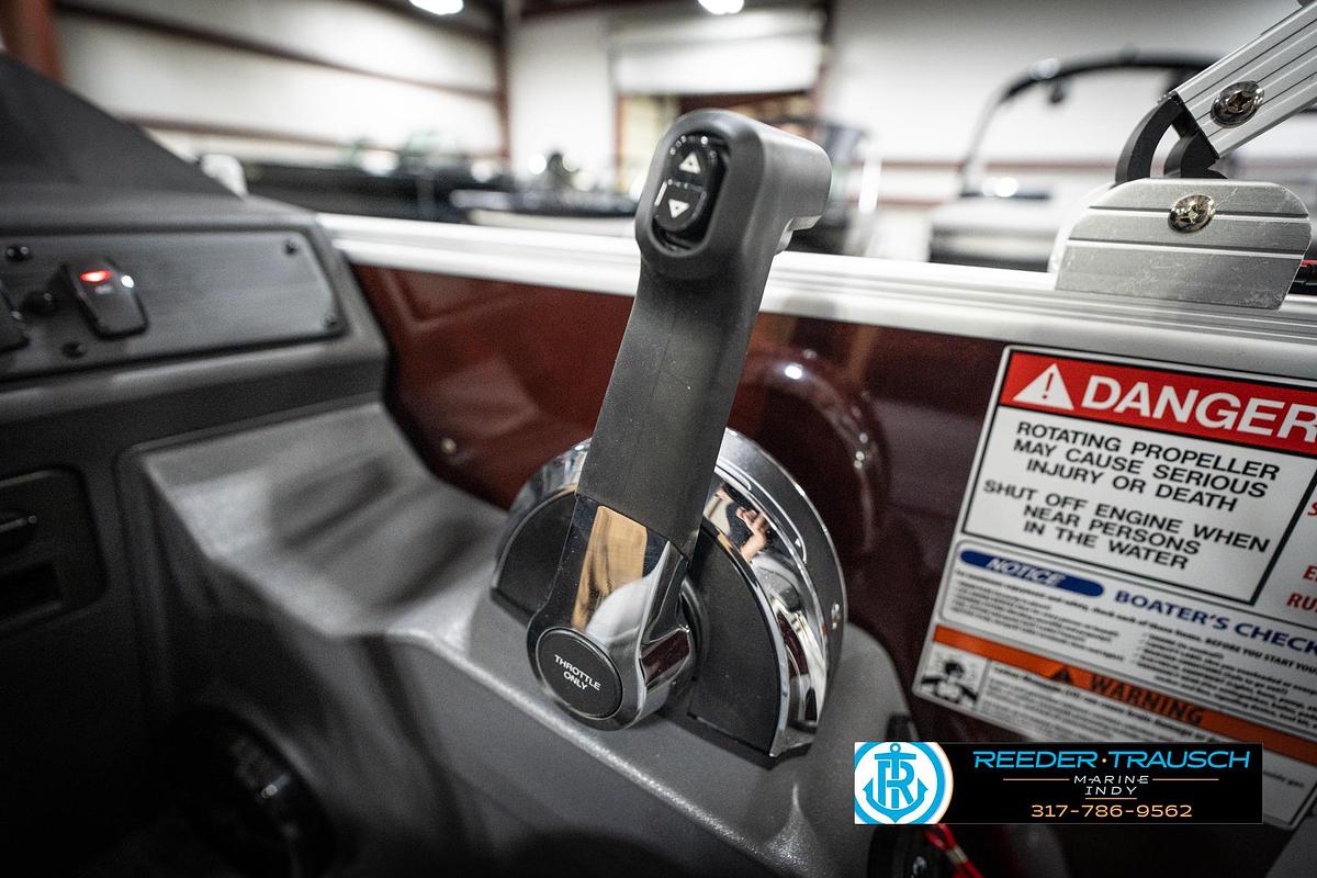 2026 Bennington 168 SLJ