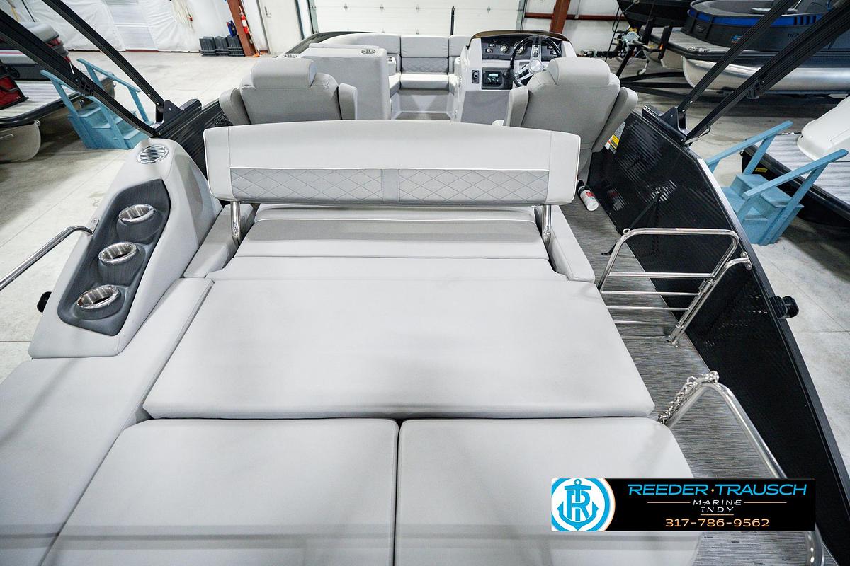 Used 2022 Bennington 23 LTSB