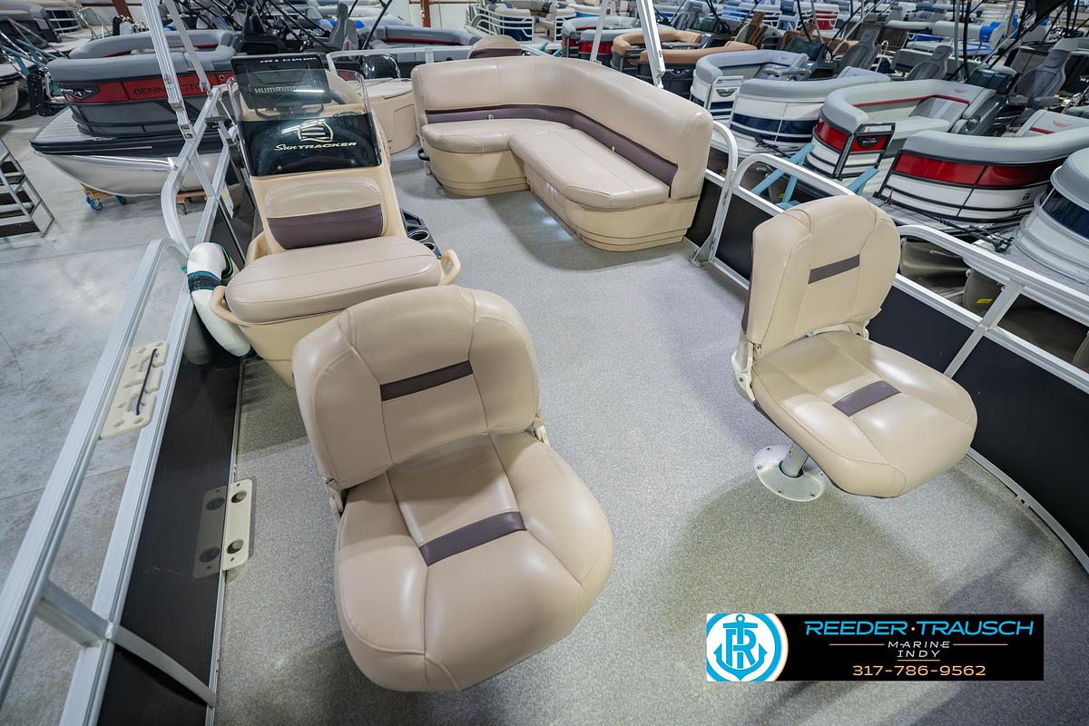 Used 2017 Sun Tracker Fishin' Barge 20 DLX