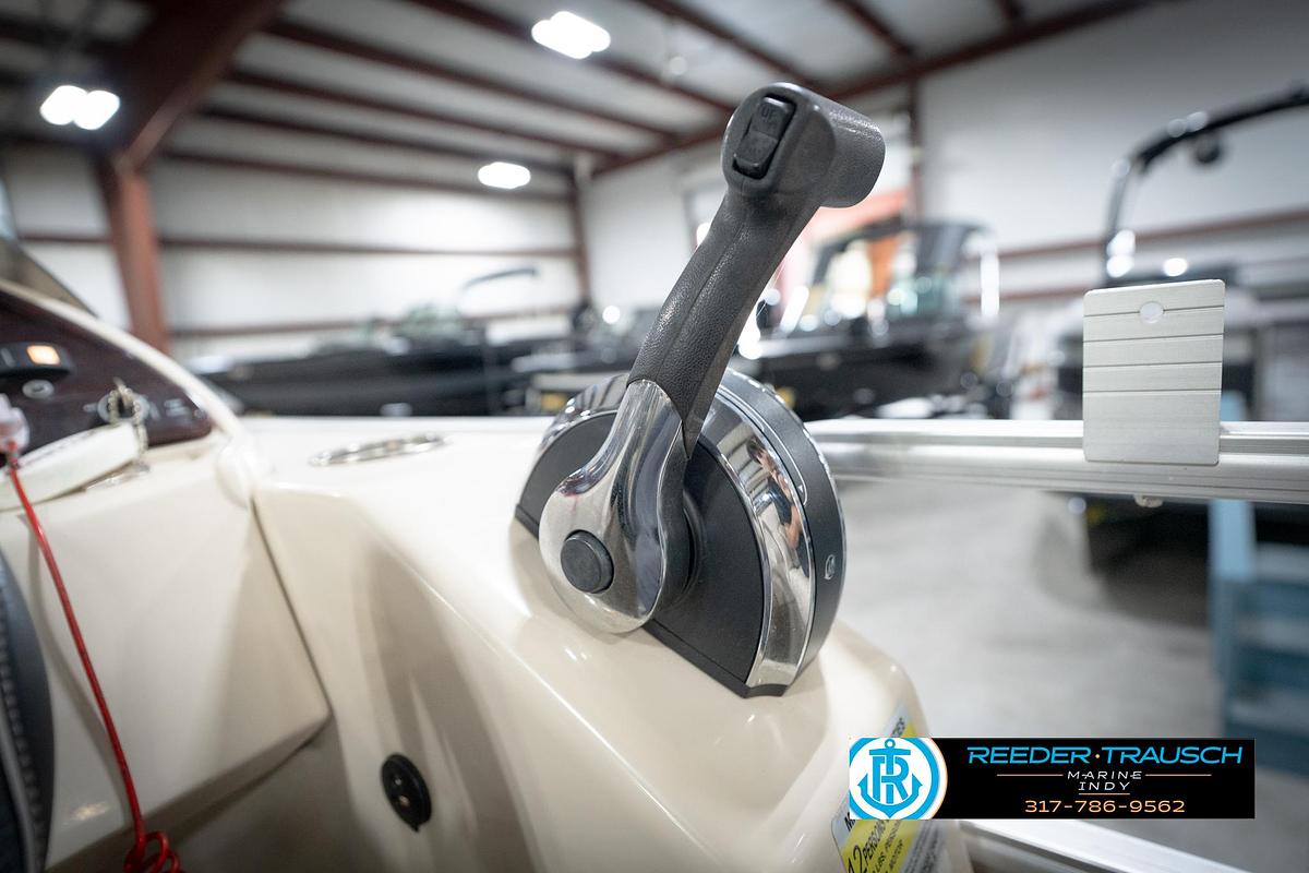 Used 2014 SunChaser Classic 8522 Lounger