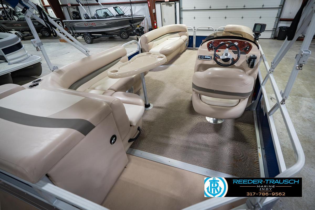 Used 2014 Tracker Marine Sig Party Barge 20 DLX