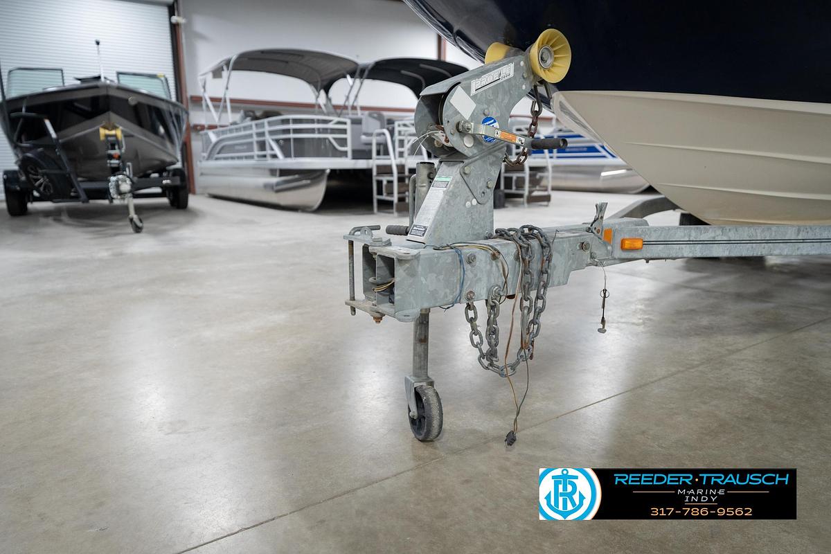 Used 2005 Sea Ray 200 Sun Deck