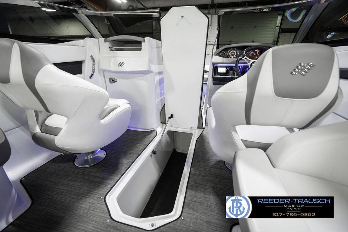 Used 2021 Four Winns H260