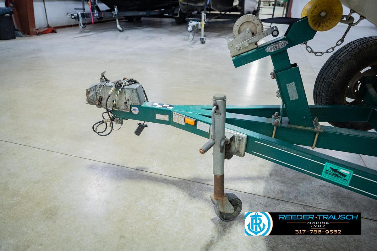 Used 2004 Tahoe 204I