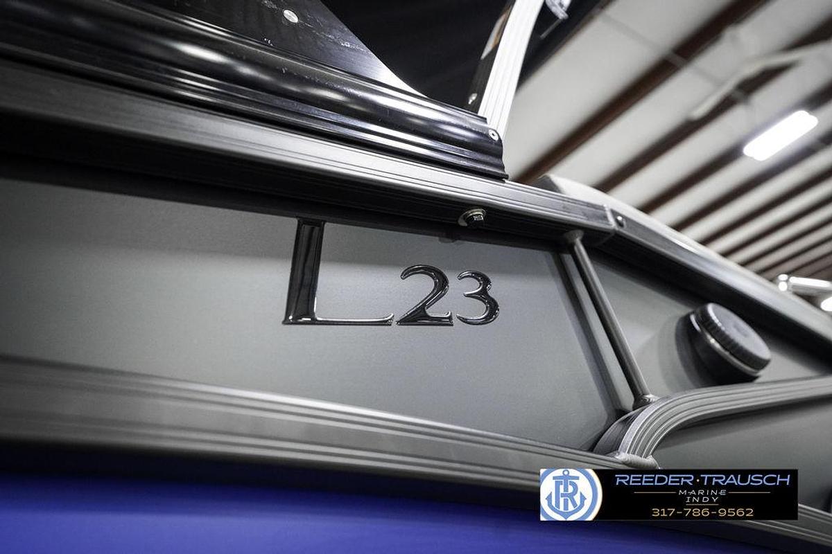 2025 Bennington 23 LTSB