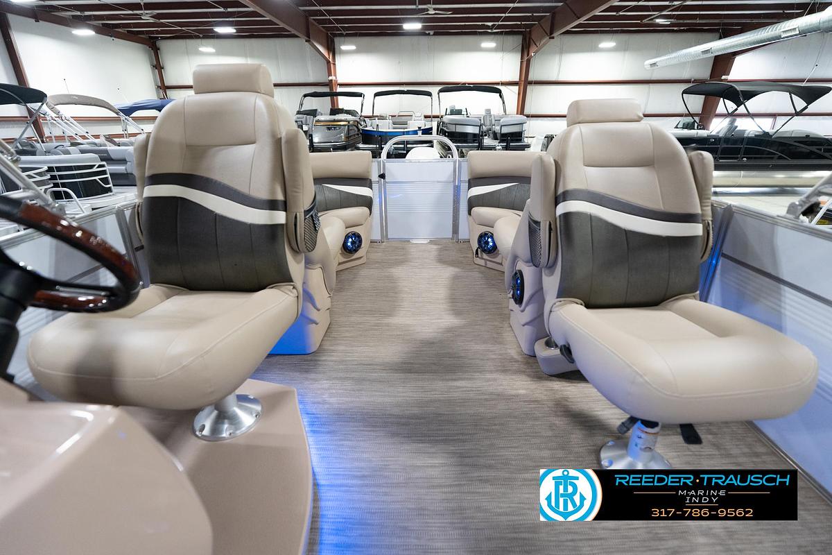 Used 2020 Leisure Craft 2435 LX