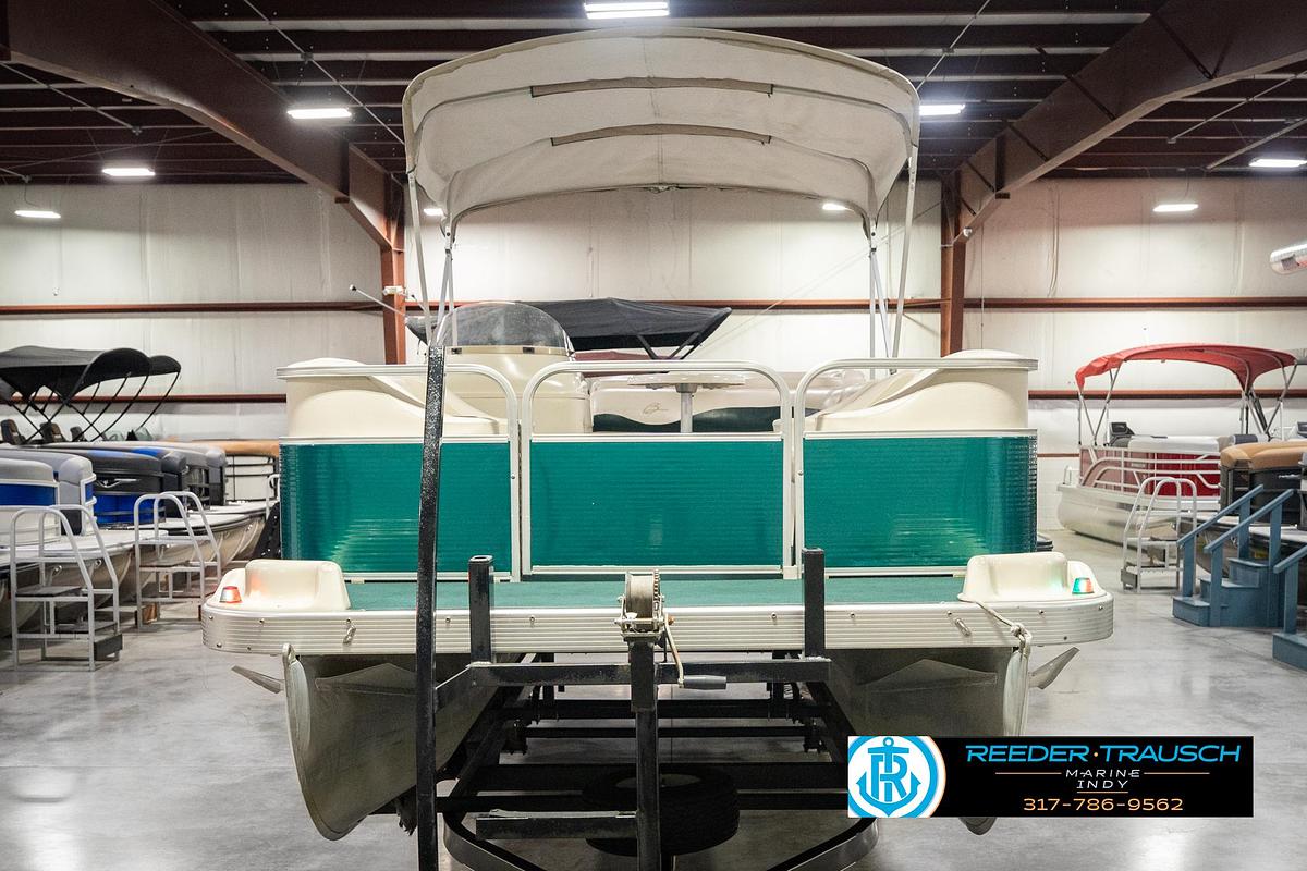 Used 2000 Bennington 227L