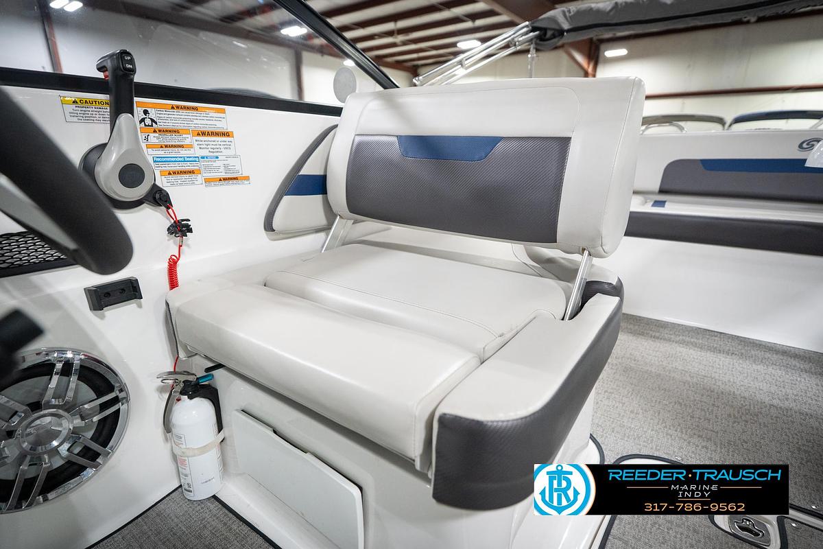 Used 2022 Hurricane 235RD