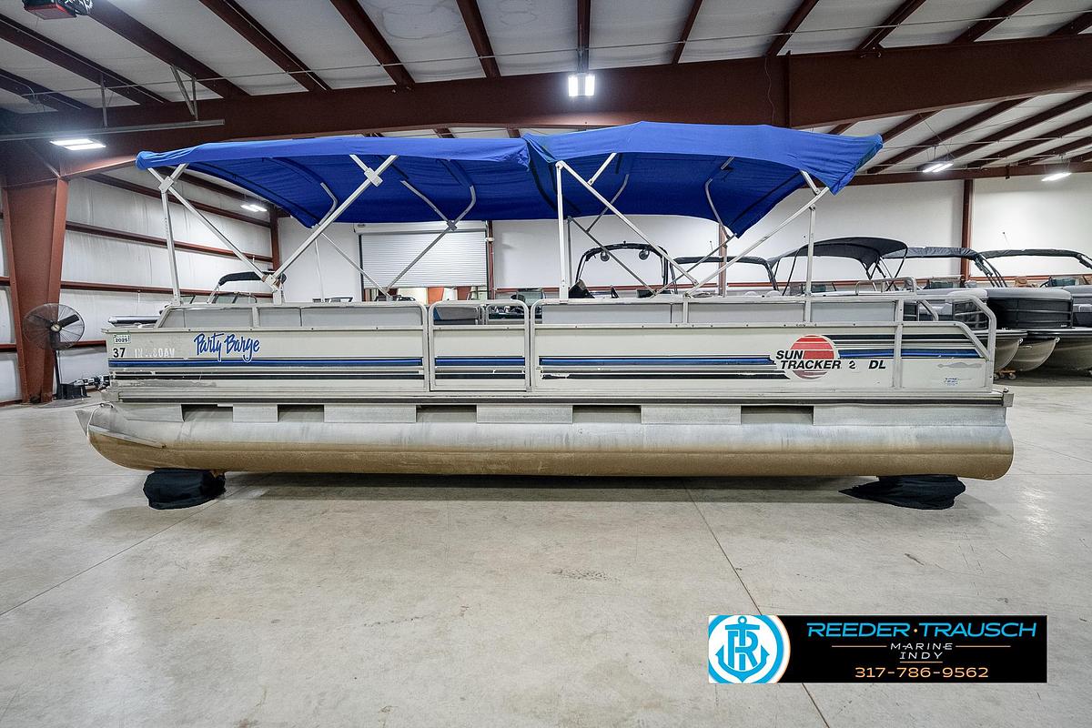 Used 1992 Sun Tracker Party Barge 24